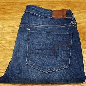 Size 8 American eagle skinnies